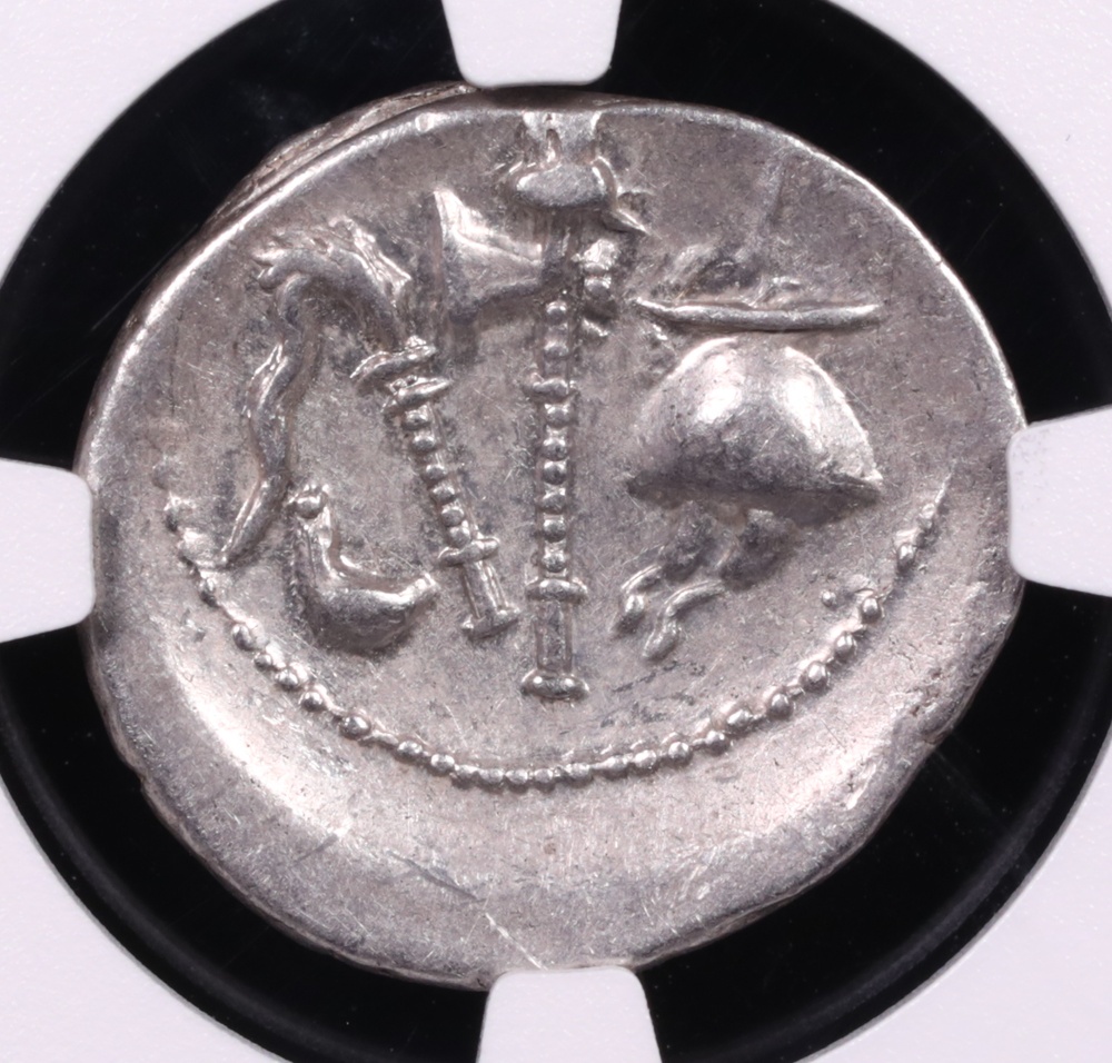 49-48 BC Roman Empire Julius Caesar Silver Denarius Reverse 49-48 BC Roman Empire Julius Caesar Silver Denarius Reverse